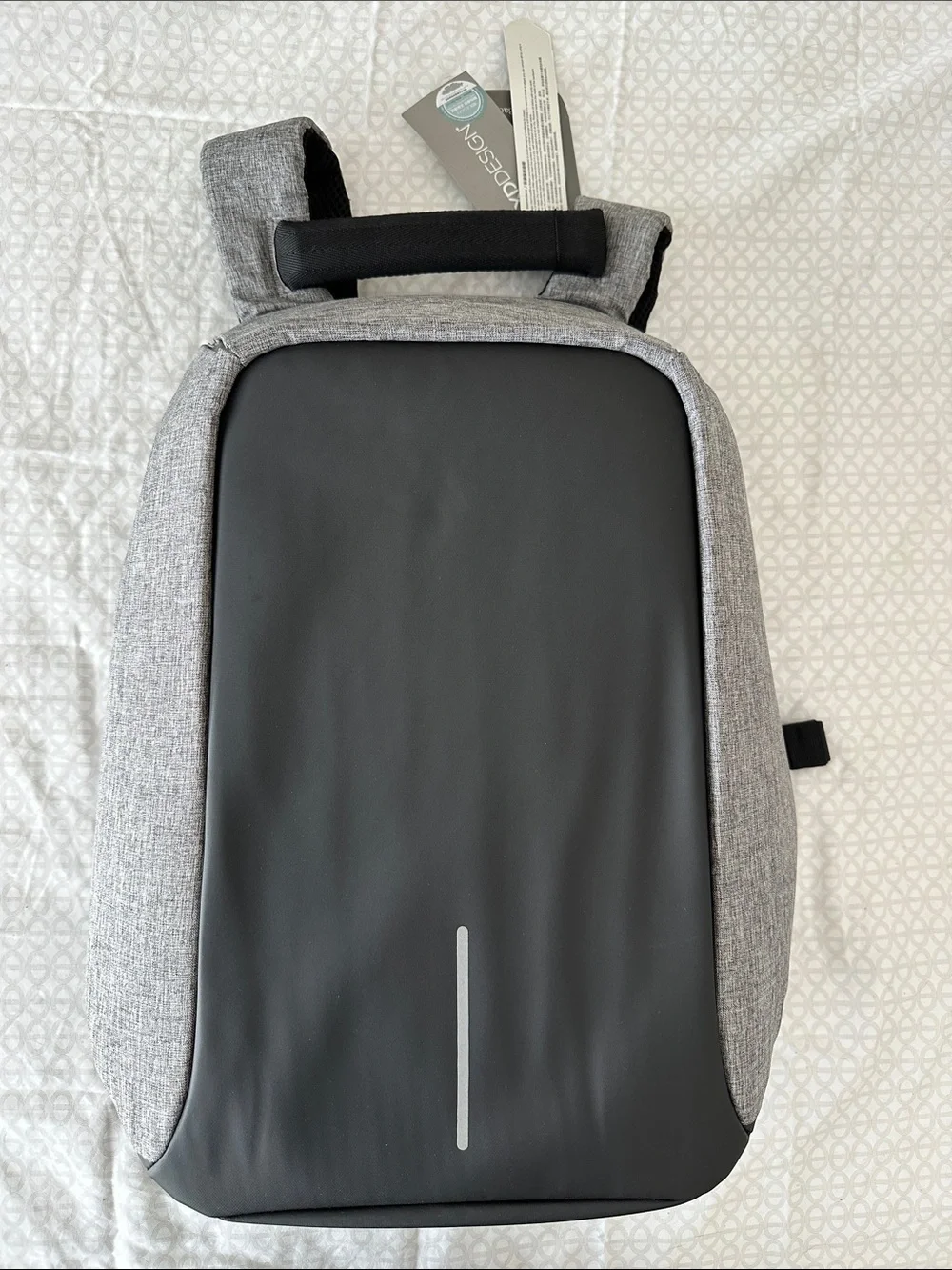 (NWT) XDesign Bobby Edge anti-theft backpack
